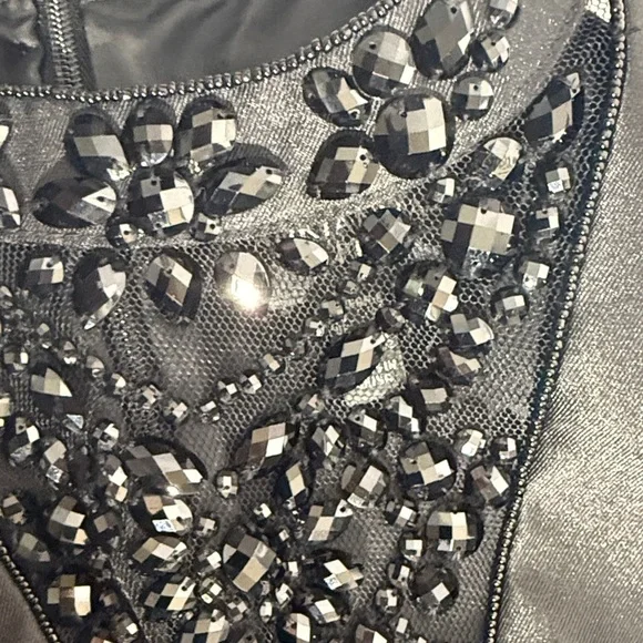 Adrianna Papell Beaded Halter Black Gown 8